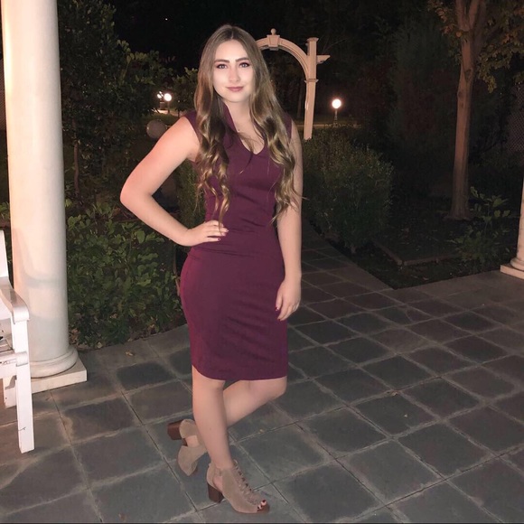 Meet your Posher, Katelin - Picture 3 of 3